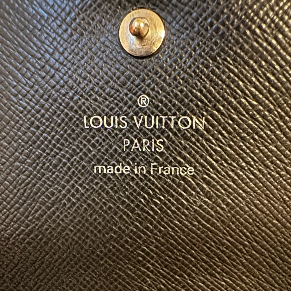 Louis Vuitton Epi Bifold Wallet - Picture 8 of 10